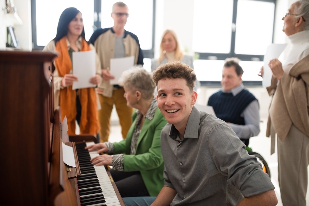 Apprendre le piano à l'âge Adulte : Défis, Avantages et Conseils